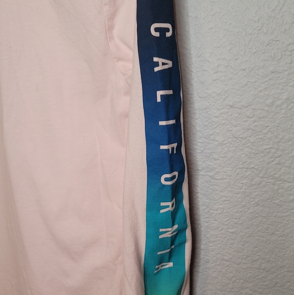 Hollister long sleeve tshirt - Picture 2 of 6